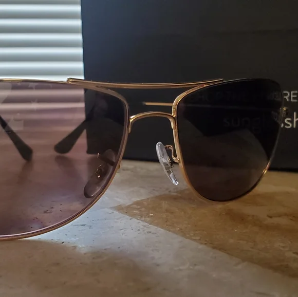 RayBan Women's Sunglasses - Picture 3 of 11